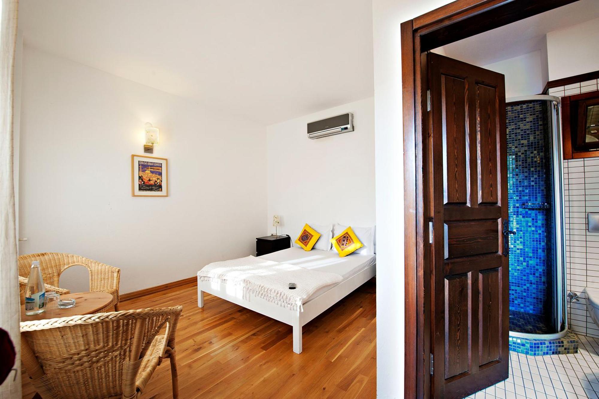 Akvaryum Hotel Bozcaada Exteriör bild
